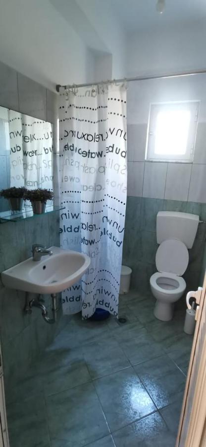 Villa Olivia Grove Himarë Extérieur photo